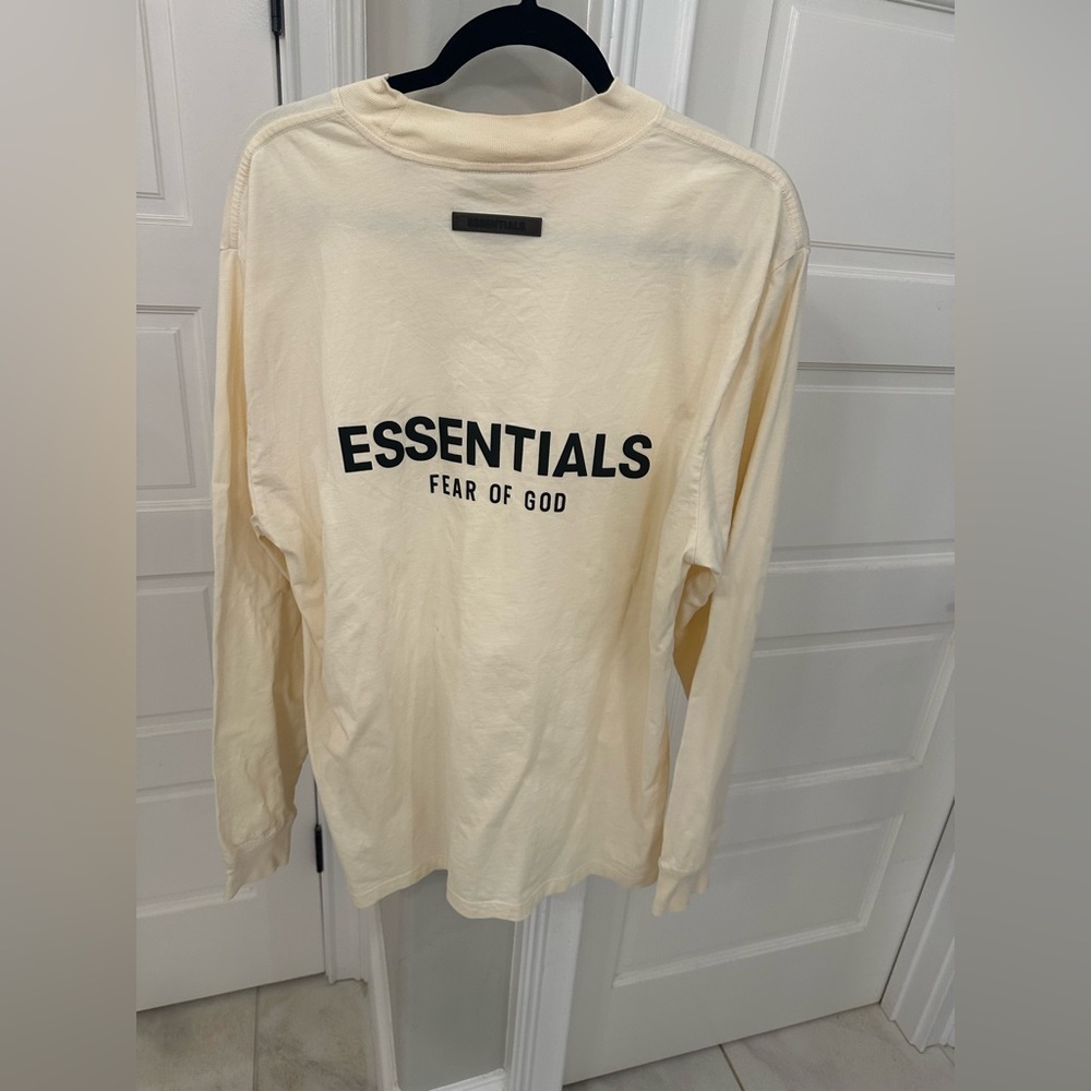 Fear of God Essentials Men’s M Long Sleeve Mock Neck Cream Tee T Shirt Street
